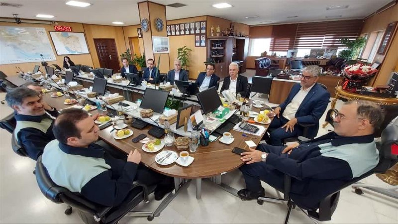 دیدار مدیرعامل ذوب آهن با مسئولین بانك صادرات استان اصفهان دیدار مدیرعامل ذوب آهن با مسئولین بانك صادرات استان اصفهان